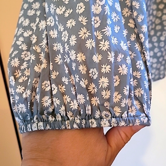 GAP Sage Green Floral and White Double Tie Front 3/4 Sleeve Peasant Blouse Top - Picture 7 of 9